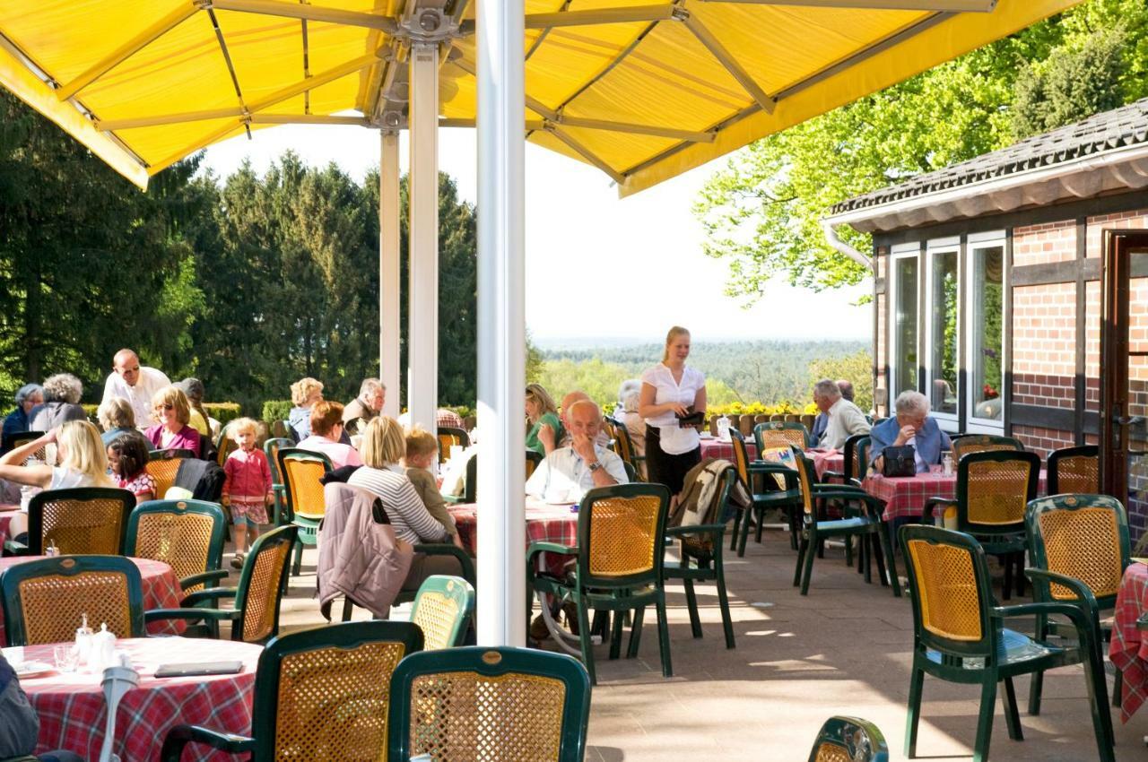 Cafe Und Pension Hoepen Idyll Schneverdingen Exterior photo